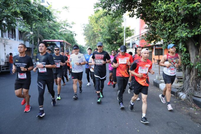 Ganjar Harap Jateng Anniversary Run 2023 Bisa Cetak Bangsa yang Sehat