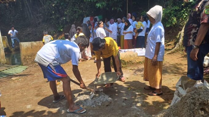 Gardu Ganjar Jaringan Ormas Renovasi Sumber Air dan Pemandian di Pandeglang