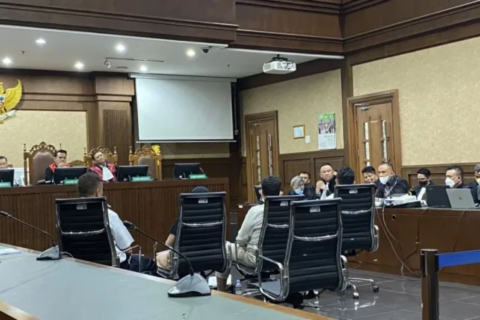 Saksi Sidang Korupsi BTS Kominfo Uangkap Pencatutan Tenaga Ahli Saksi Sidang Korupsi BTS Kominfo Uangkap Pencatutan Tenaga Ahli