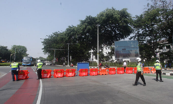 Penutupan Jalan Oleh pihak Keamanan