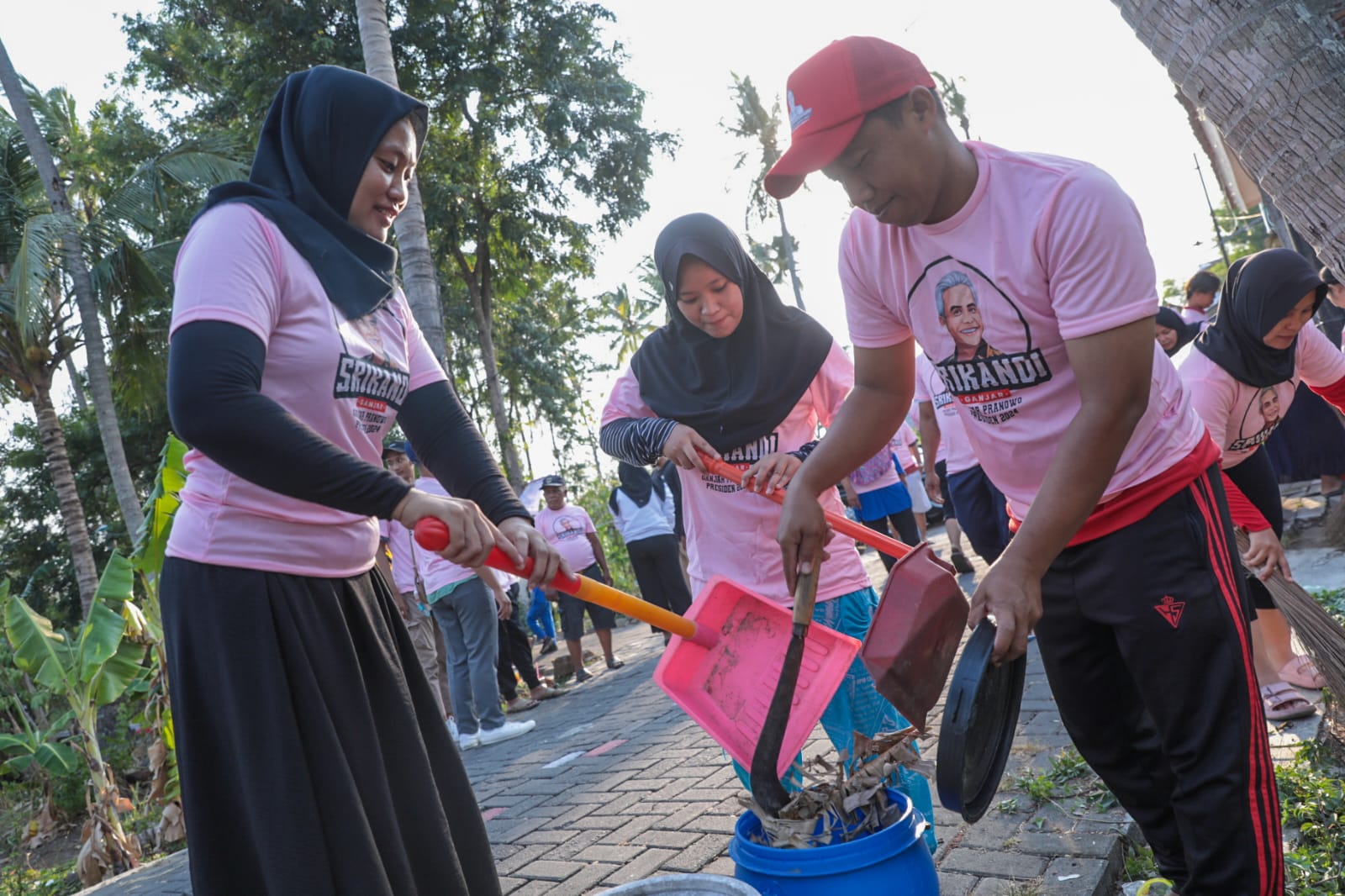 Erani ajak warga Landak bersihkan lingkungan untuk cegah penyakit