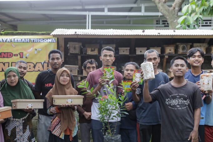 Sukarelawan Ganjar Pranowo-Mahfud MD di kalangan anak muda mengungkapkan beberapa tips kepada petani milenial Nusa Tenggara Barat (NTB) agar produknya dapat menembus pasar nasional hingga internasional.