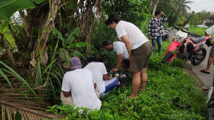 Ganjar Milenial Center (GMC) melakukan kegiatan pembuatan saluran air untuk warga yang berada di Desa Srimulyo Rt. 01 Rw. 03, Kecamatan Patungan, Kabupaten Bantul, DIY.