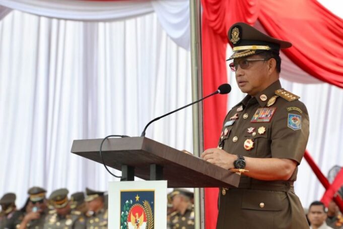 Menteri Dalam Negeri (Mendagri) RI Tito Karnavian memberikan arahan terkait inflasi kepada kepala daerah di Padang, Minggu (3/3/2024).