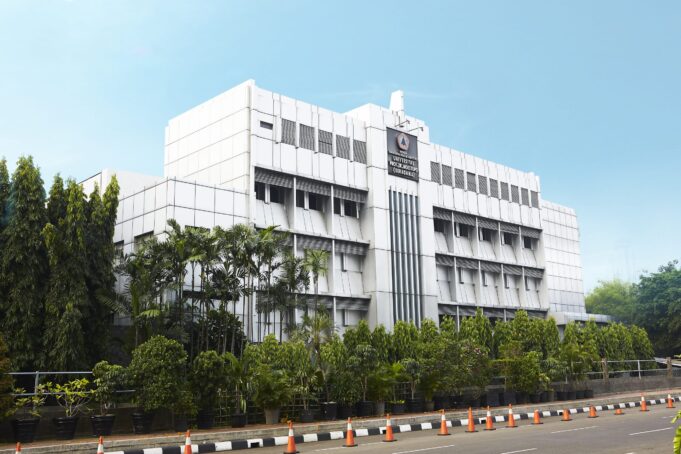 Gedung Universitas Prof. Dr. Moestopo (Beragama)