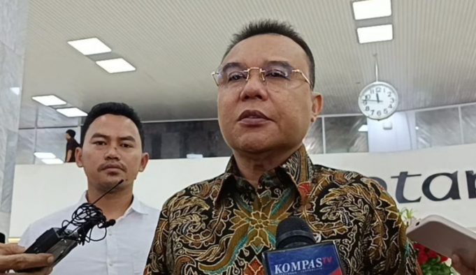 Wakil Ketua DPR RI Sufmi Dasco Ahmad di Kompleks Parlemen, Jakarta, Jumat (11/10/2024).