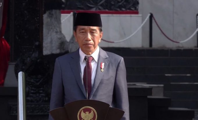 Presiden RI Joko Widodo saat memimpin upacara peringatan Hari Kesaktian Pancasila di Monumen Pancasila Sakti, Lubang Buaya, Jakarta, Selasa (1/10/2024)