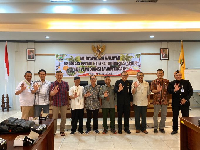 Musyawarah Wilayah (Muswil) Dewan Pimpinan Wilayah Asosiasi Petani Kelapa Indonesia (DWP APKI) Jawa Tengah. Foto: Istimewa