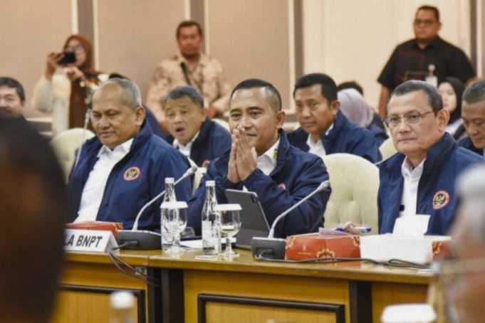 Kepala BNPT Komjen Pol. Eddy Hartono dalam Rapat Dengar Pendapat (RDP) dengan Komisi XIII DPR di Gedung Parlemen, Jakarta