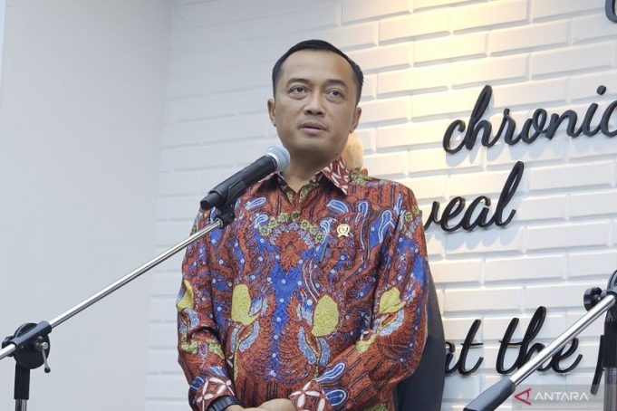 Menteri Sekretaris Negara Prasetyo Hadi melakukan konferensi pers di Kantor Kementerian Komdigi, Jakarta Pusat, Kamis (14/11/2024).