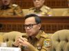 Wakil Menteri Dalam Negeri Bima Arya Sugiarto dalam rapat dengar pendapat bersama Komisi II DPR RI di kompleks parlemen, Senayan, Jakarta, Senin (18/11/2024).