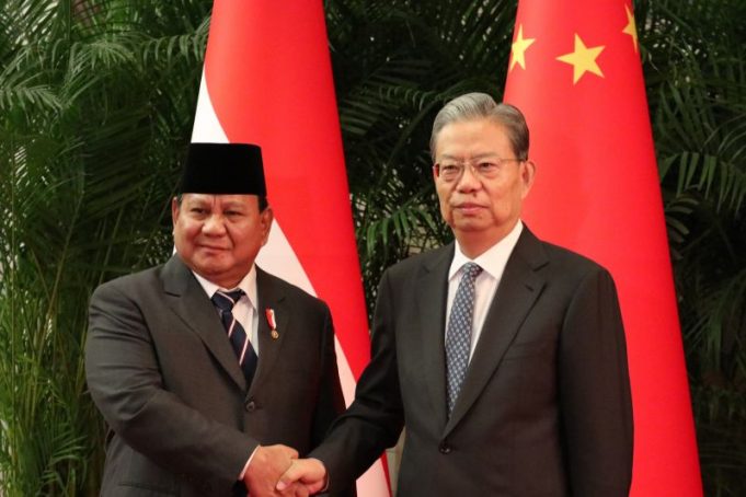 Presiden Prabowo Subianto bertemu dengan Ketua Kongres Rakyat Nasional Zhao Leji di Great Hall of The People, Beijing pada Sabtu (09/11/2024)