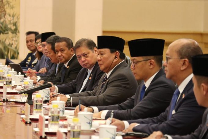 Presiden Prabowo Subianto bertemu dengan Perdana Menteri (PM) China Li Qiang di Balai Besar Rakyat, Beijing, China pada Sabtu (9/11/2024).