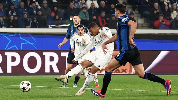 Kylian Mbappe saat mencetak gol pertama ke gawang Atlanta dalam liga champion 2024