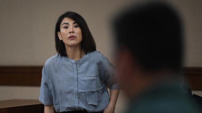 Helena Lim yang dikenal sebagai Crazy Rich Pantai Indah Kapuk (PIK) menjalani sidang putusan atau vonis terkait kasus dugaan korupsi timah, di Pengadilan Tindak Pidana Korupsi (Tipikor) Jakarta, Senin (30/12).