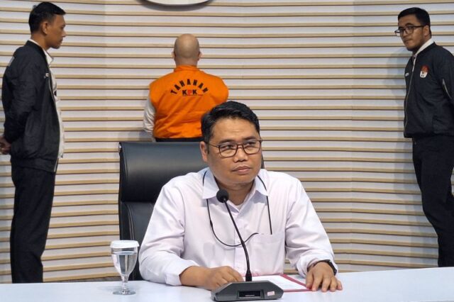 Direktur Penyidikan Komisi Pemberantasan Korupsi (KPK) Asep Guntur Rahayu. Direktur Penyidikan Komisi Pemberantasan Korupsi (KPK) Asep Guntur Rahayu.