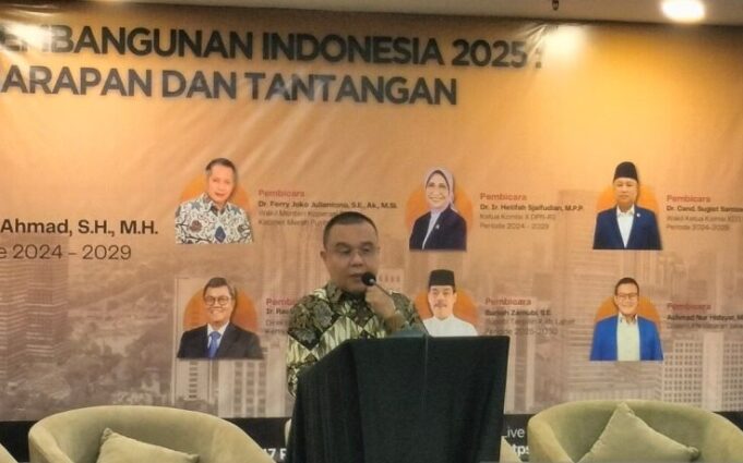 Wakil Ketua DPR Sufmi Dasco Ahmad dalam seminar Pembangunan Indonesia 2025: Harapan dan Tantangan di Jakarta, Selasa (7/1/2025).