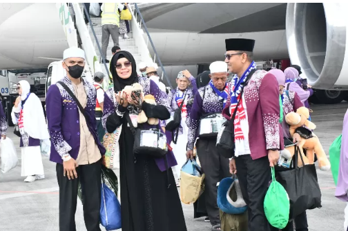 Ilustrasi- Jamaah Haji Furoda tiba di bandara.