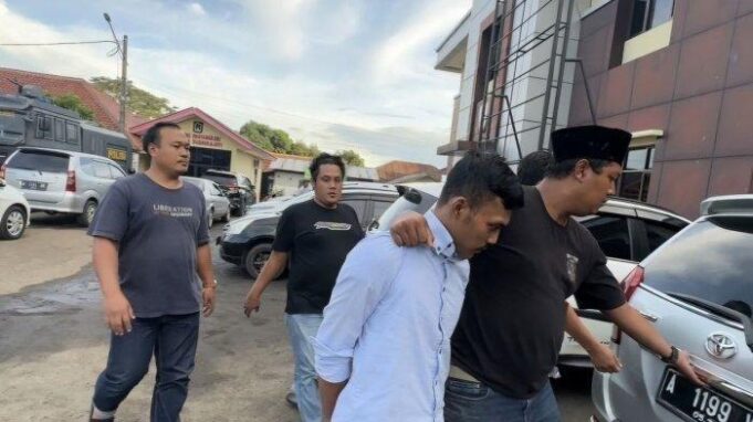 Pelaku Penggelapan mobil rental dibekuk polisi