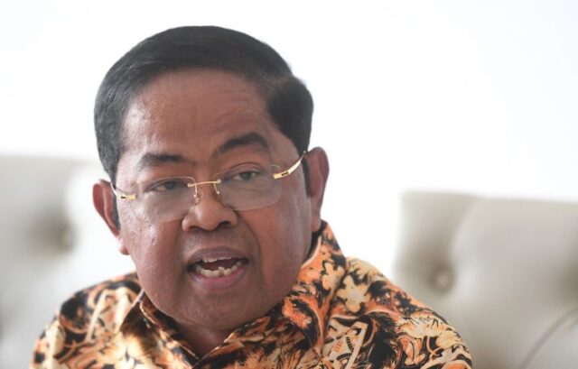 Ketua Dewan Pembina Bapilu Partai Golkar Idrus Marham saat konferensi pers di Jakarta, Selasa (13/8/2024).