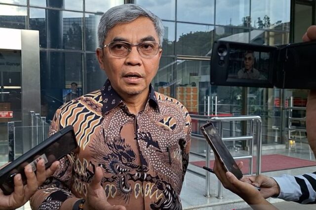 Ketua Komisi Pemberantasan Korupsi (KPK) Setyo Budiyanto berikan keterangan kepada wartawan di Gedung Merah Putih KPK, Jakarta, Jumat (7/3/2025).