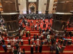 Doa Kamilin Usai Tarawih: Warisan Ulama Nusantara yang Sarat Makna Spiritual