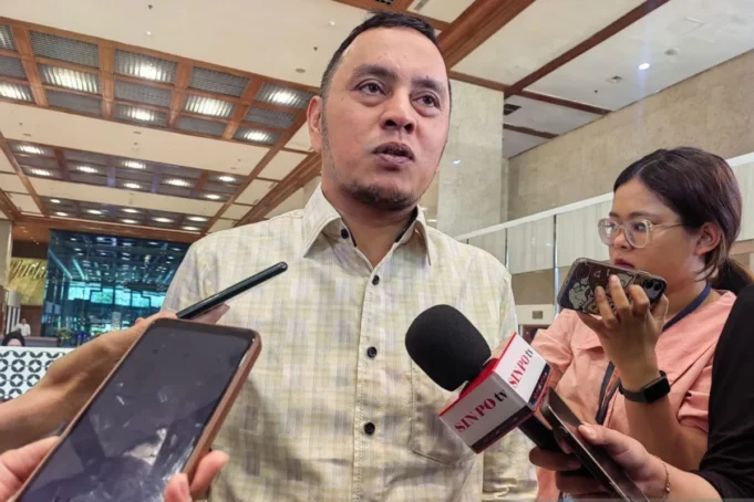 Ketua Komisi XIII DPR RI Willy Aditya usai menjadi pembicara dalam dalam diskusi bertajuk “Akhiri Polemik Royalti, Revisi UU Hak Cipta Menjadi Solusi” di Kompleks Parlemen, Senayan, Jakarta, Selasa (26/8/2025). ANTARA/Melalusa Susthira K.