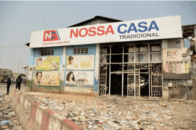 kerusuhan di angola - X