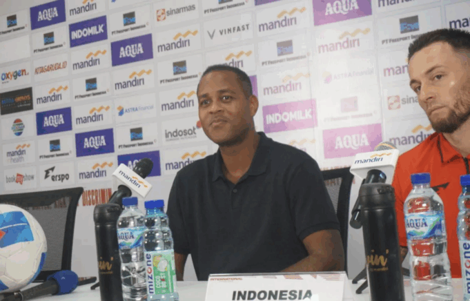 Screenshot 2025-09-08 at 1.31.13 PM Pelatih Timnas Indonesia Patrick Kluivert menjawab pertanyaan wartawan pada jumpa pers setelah pertandingan Indonesia lawan Taiwan dengan skor 6-0 di Stadion Gelora Bung Tomo, Surabaya, Jawa Timur, Jumat (5/9/2025). ANTARA/Zaro Ezza Syachniar.