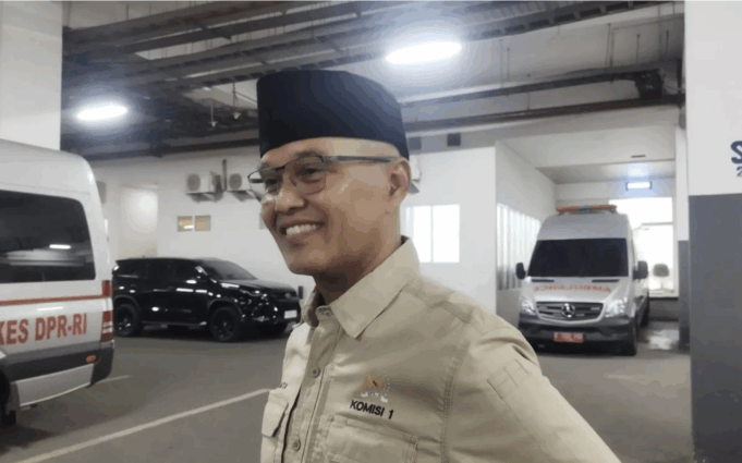 Wakil Ketua Komisi I DPR RI Sukamta di kompleks parlemen, Jakarta. (ANTARA/Bagus Ahmad Rizaldi)