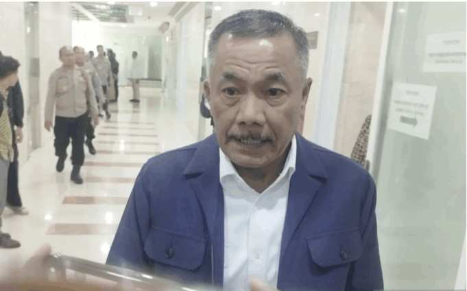 Anggota Komisi III DPR Syarifuddin Sudding di kompleks parlemen, Jakarta, Senin (22/9/2025). (ANTARA/Bagus Ahmad Rizaldi)