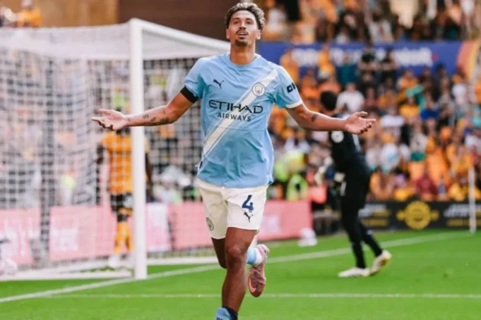 tr-wolves.jpg Gelandang Manchester City Tijjani Reijnders merayakan keberhasilannya mencetak gol ke gawang Wolves pada pekan pertama Liga Inggris di Stadion Molineux, Wolverhampton, Sabtu (16/8/2025). mancity.com