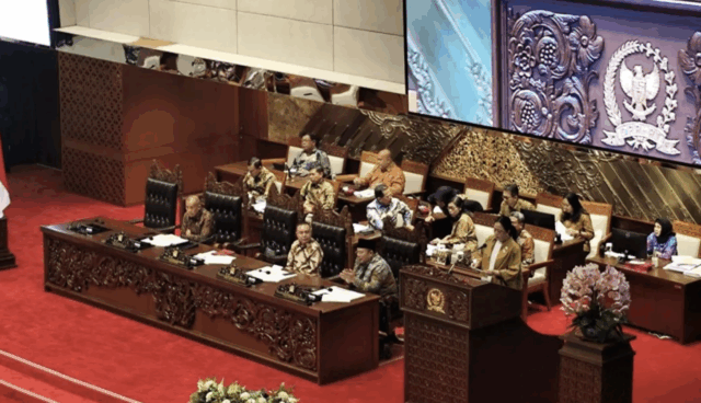 Ketua DPR RI Puan Maharani menyampaikan pidato laporan kinerja di kompleks parlemen, Jakarta, Kamis (2/10/2025). ANTARA/Bagus Ahmad Rizaldi