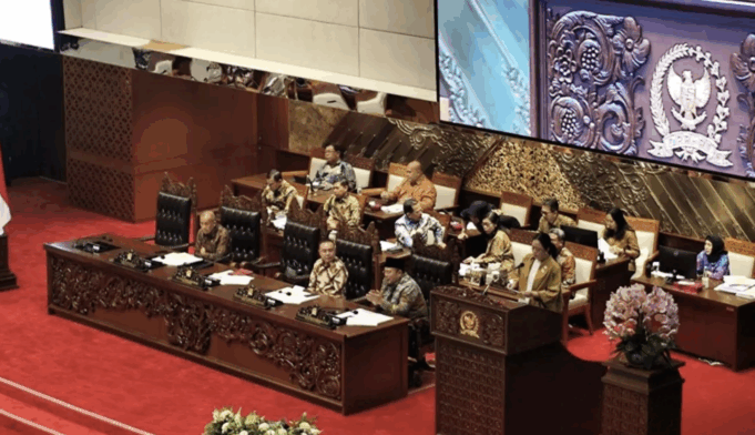 Ketua DPR RI Puan Maharani menyampaikan pidato laporan kinerja di kompleks parlemen, Jakarta, Kamis (2/10/2025). ANTARA/Bagus Ahmad Rizaldi