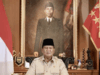Prabowo Minta Video Ejekan MBG Dikompilasi, Jadi Tontonan Wajib Tiap Malam Presiden Prabowo Subianto di kediaman pribadinya di Bukit Hambalang, Kabupaten Bogor, Jawa Barat, Jumat (24/10/2025) memberikan ucapan selamat Hari Santri Nasional kepada para santri, kiai, nyai, dan keluarga besar pesantren di berbagai daerah Indonesia. ANTARA/HO-BPMI Sekretariat Presiden.