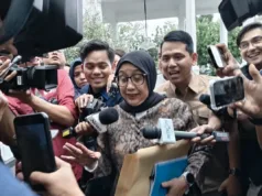 BGN Tegaskan Skema MBG: Lansia dan Disabilitas Ditangani Kemensos, Anak Usia Sekolah oleh BGN Wakil Kepala Badan Gizi Nasional (BGN) Nanik S. Deyang tiba di Kompleks Istana Kepresidenan, Jakarta, Kamis (20/11/2025). (ANTARA/Fathur Rochman)
