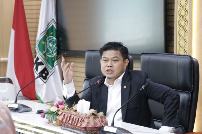 Anggota Komisi I DPR RI Fraksi PKB, Oleh Soleh,