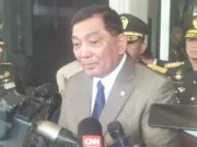 Menhan Sebut Indonesia Punya Dua Jalan Kirim Pasukan Perdamaian ke Gaza "Ada dua alternatif. Alternatif pertama adalah di bawah naungan Perserikatan Bangsa-Bangsa (PBB)," kata Sjafrie saat ditemui di kantor Kementerian Pertahanan, Jakarta Pusat, Jumat (14/11).