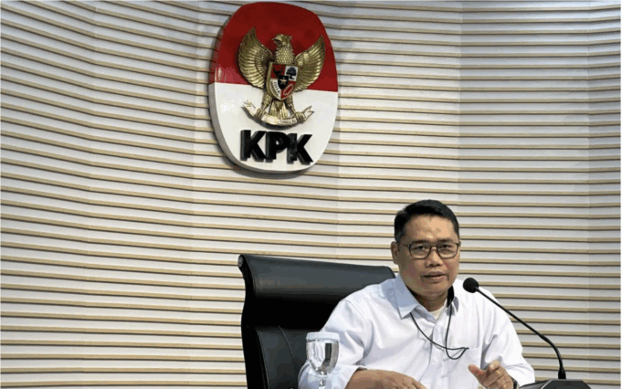 Pelaksana Tugas Deputi Penindakan dan Eksekusi Komisi Pemberantasan Korupsi Asep Guntur Rahayu memberikan keterangan di Gedung Merah Putih KPK, Jakarta, Rabu (5/11/2025). ANTARA/Rio Feisal