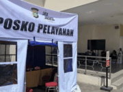 Polisi Pastikan Terduga Pelaku Ledakan SMAN 72 Jalani Operasi Kepala, 29 Korban Masih Dirawat Polda Metro Jaya mendirikan pos pelayanan di RS Islam Cempaka Putih dan memberikan update data terbaru pasien korban ledakan SMAN 72 Jakarta di rumah sakit setempat pada Minggu (9/11/2025). (ANTARA/Mario Sofia Nasution)