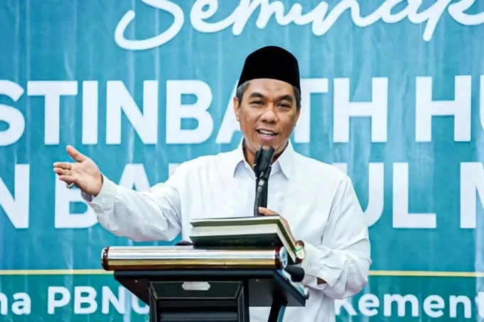 1000392678.jpg Penjabat (Pj) Ketua Umum PBNU hasil rapat pleno Jakarta KH Zulfa Mustofa dalam rilis di Jakarta Pusat pada Sabtu (13/12/2025) melakukan konsolidasi secara daring dengan pengurus pusat, pengurus wilayah, pengurus cabang se-Indonesia serta pengurus cabang istimewa Nahdlatul Ulama di hari pertama bekerja. ANTARA/HO-PBNU.