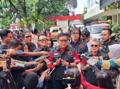 Sekjen PDIP Tanggapi Pengibaran Bendera GAM di Aceh Sekretaris Jenderal DPP PDI Perjuangan, Hasto Kristiyanto, menjawab pertanyaan wartawan di Sekolah Partai PDIP, Lenteng Agung, Jakarta Selatan, Senin (29/12/2025). (ANTARA//Fianda Sjofjan Rassat)