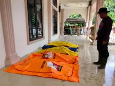 BPBD Sumbar Sebut Korban Meninggal Dunia di Daerah Agam Capai 173 Orang Tim DVI Polres Agam sedang mengindentifikasi jasad korban bencana banjir bandang di Salareh Aia, Kecamatan Palembayan. ANTARA/Yusrizal.