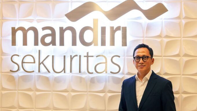 Direktur Utama Mandiri Sekuritas, Oki Ramadhana,