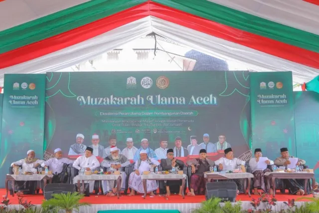 Muzakarah Ulama Aceh 2025 yang dipusatkan di halaman Masjid Raya Baiturrahman Banda Aceh meminta Presiden Prabowo Subianto menetapkan bencana hidrometeorologi yang melanda Aceh, Sumatera Utara, dan Sumatera Barat sebagai Darurat Bencana Nasional. ANTARA/HO-Muzakarah