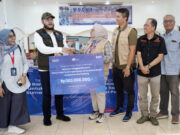 Direksi BTN Turun Tangan, Tinjau Langsung Kondisi di Padang Presiden RI Prabowo Subianto memasuki pesawat kepresidenan untuk bertolak ke Sumatra Utara, di Pangkalan Udara Halim Perdanakusuma, Jakarta, Senin (1/12/2025). ANTARA/HO-BPMI Sekretariat Presiden.