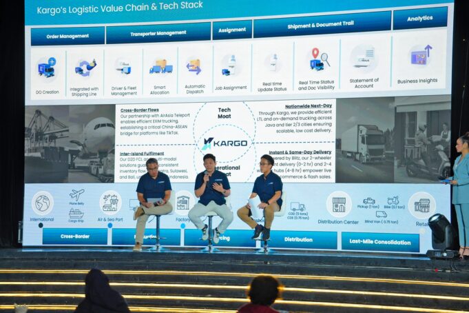 (Ki–Ka) Marselinus Erick, Country Director Indonesia, Kargo Technologies_ Tiger Fang, Founder and CEO, Kargo Technologies_ Charles Wu, Head of Electric Mobility Transformation, Kargo Technologies (2)