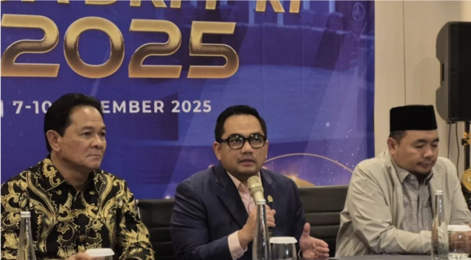 Screenshot 2025-12-09 at 11.16.51 AM Ketua Komisi II DPR RI Rifqinizamy Karsayuda saat menghadiri acara Laporan Kinerja DKPP 2025 di Lembang, Jawa Barat, Senin (8/12/2025). ANTARA/Ilham Nugraha