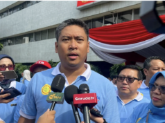 Wamentan Luruskan Informasi Perihal Bantuan Beras Rp60 Ribu/Kg Wakil Menteri Pertanian Sudaryono menjawab pertanyaan awak media di Jakarta, Rabu (10/12/2025). ANTARA/Harianto Wakil Menteri Pertanian Sudaryono menjawab pertanyaan awak media di Jakarta, Rabu (10/12/2025). ANTARA/Harianto