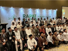 Pj Ketum PBNU Tegaskan Langkah Awal Fokus Normalisasi Organisasi Foto bersama jajaran pejabat PBNU usai menggelar Rapat Pleno penetapan Pejabat (Pj) Ketua Umum PBNU di Hotel Sultan, Jakarta, Selasa (9/12/2025). ANTARA/Asep Firmansyah